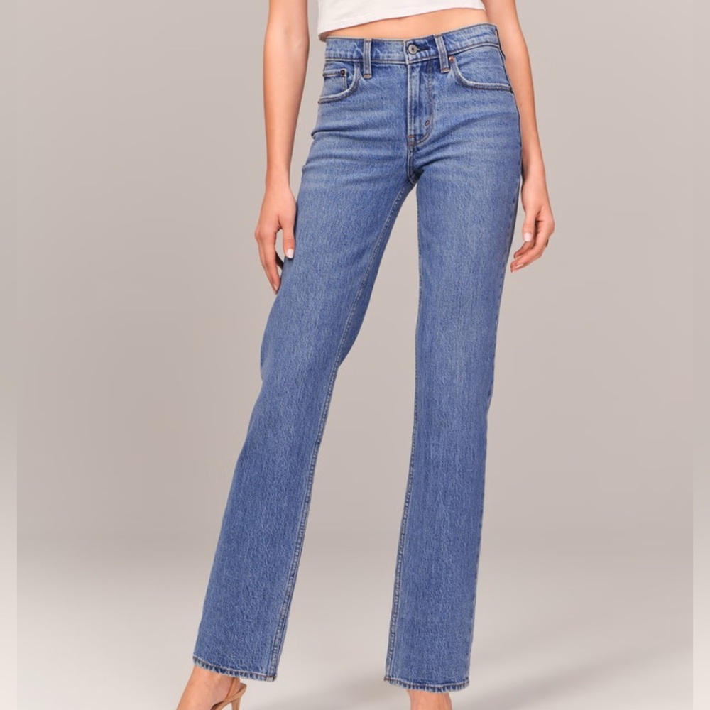 Abercrombie & Fitch Straight leg 90s mid rise jeans medium wash